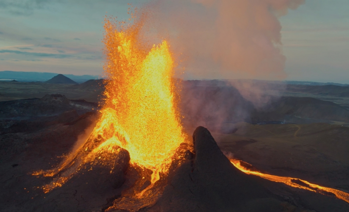 240214_GUIND_NT01-FEU_STILL_1.4.2.T